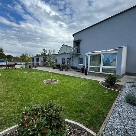 Apartmán Stilvoll-fewo Mit Garten *