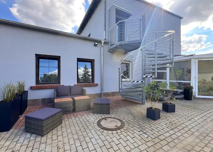 Stilvoll-fewo Mit Garten Apartamento